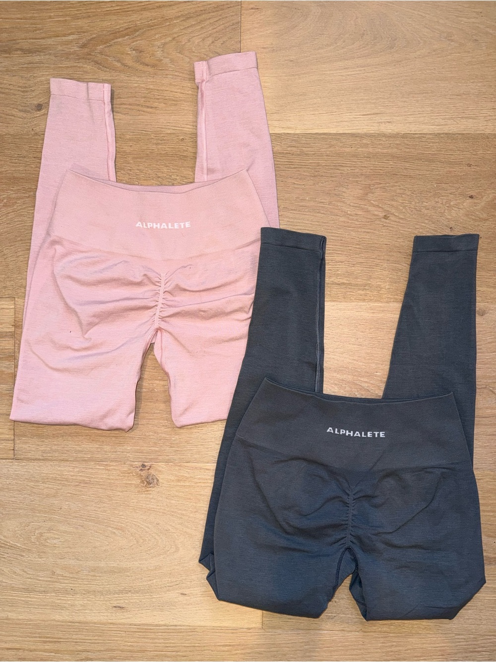 2 pairs Alphalete amplify Leggngs